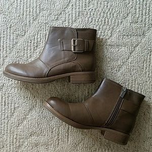 New! Kenneth Cole Ankle Boots